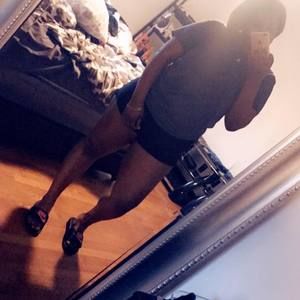 Meet your Posher, Annisha